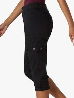 Lee Women's Relaxed Fit Austyn Knit Waist Cargo Capri Pant in Black